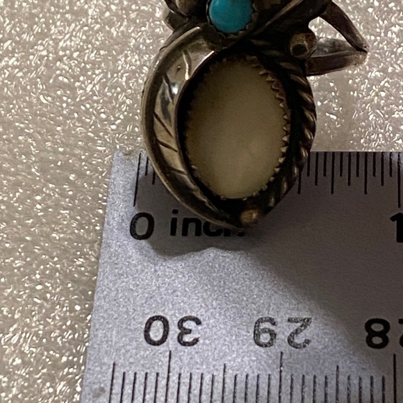 Old Pawn Mother of Pearl and Turquoise Ring - Picture 11 of 13